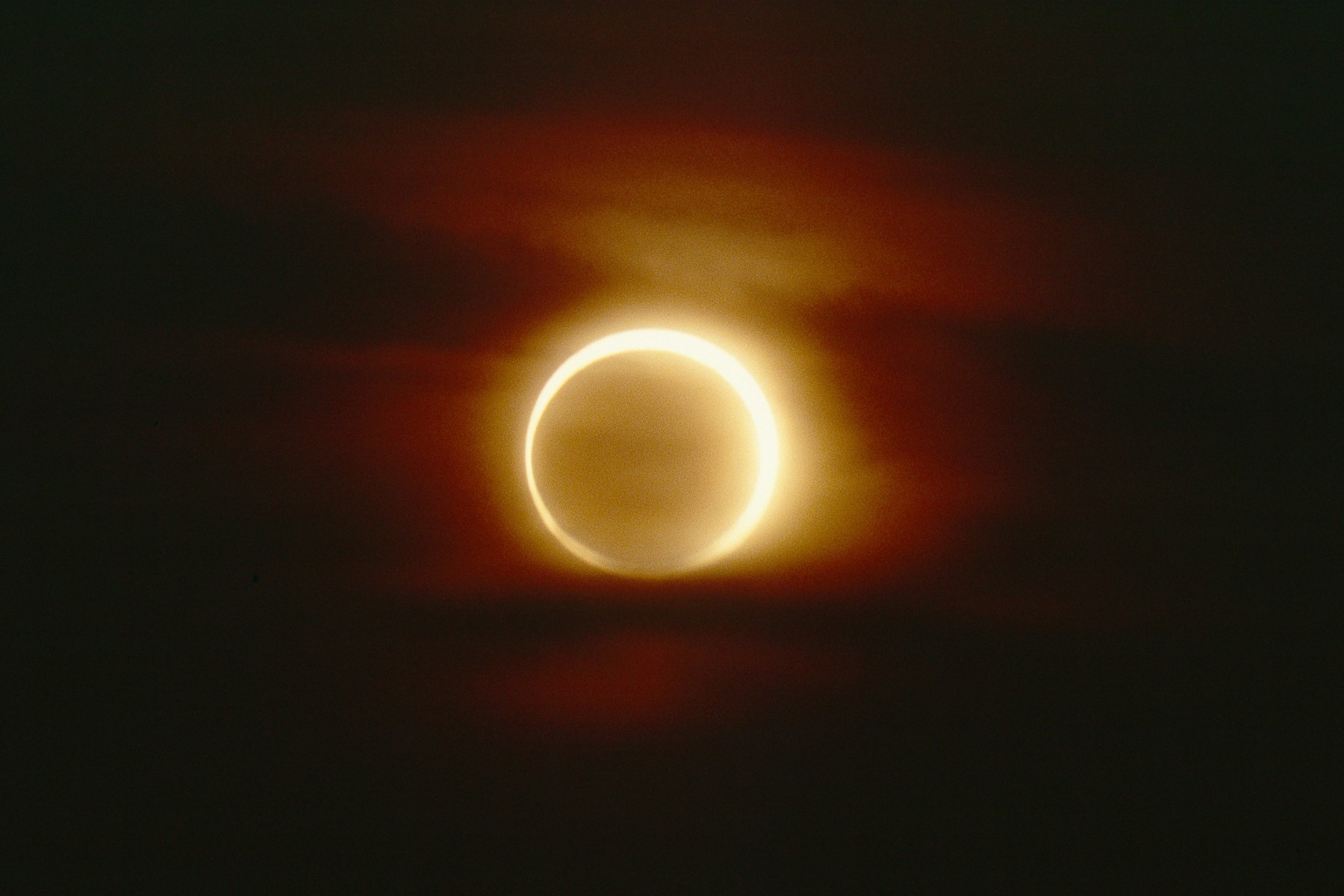 Ringförmige Sonnenfinsternis 2003 auf Island