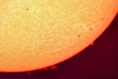 Sonnenprotuberanzen durch den 100/1500 Refraktor im H-Alpha Licht